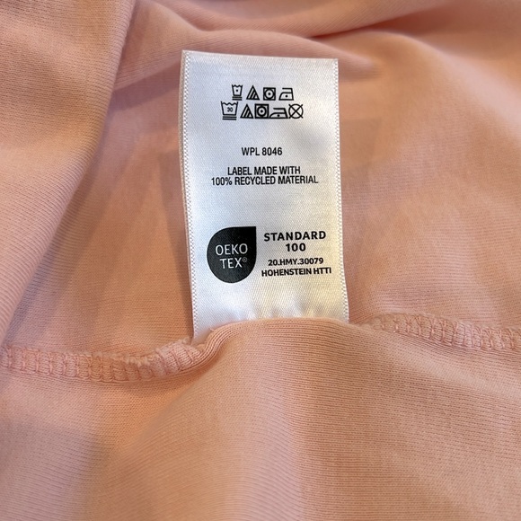 NWOT Cute Light Pink Cotton Scoop Neck Short Sleeve Top in Size Medium - Picture 5 of 9